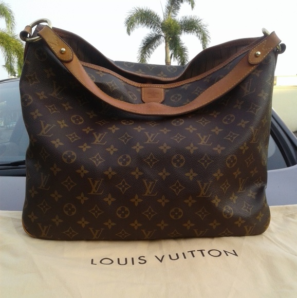 Louis Vuitton Handbags - Authentic Louis Vuitton Delightful Purse